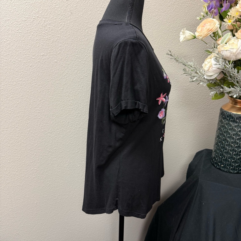 Hannah Black Short Sleeve Tee Large Boho Embroidered Floral Festival Top - Picture 5 of 8